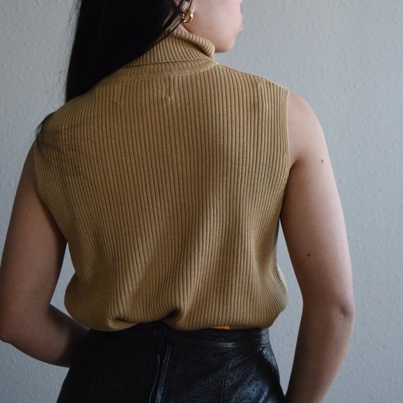 Sag Harbor sleeveless ribbed knit turtleneck camel - Picture 4 of 9